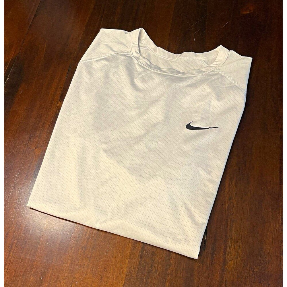 Nike Dri-FIT Men's M White Crew Neck Short Sleeve Training T-Shirt Athletic